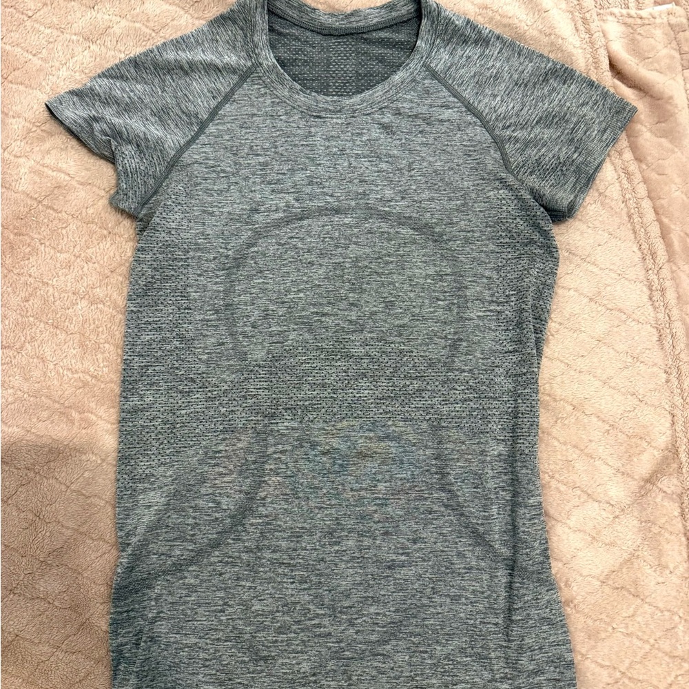 lululemon swiftly short sleeve hip length size 6